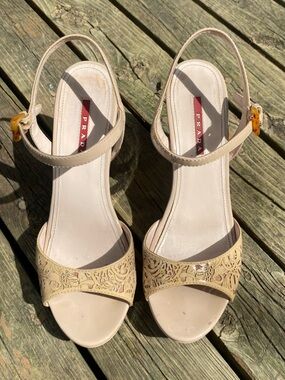 Vintage Prada Beige Patent Leather Wedge Open-Toe Ankle-Strap Sandals Heels GUC
